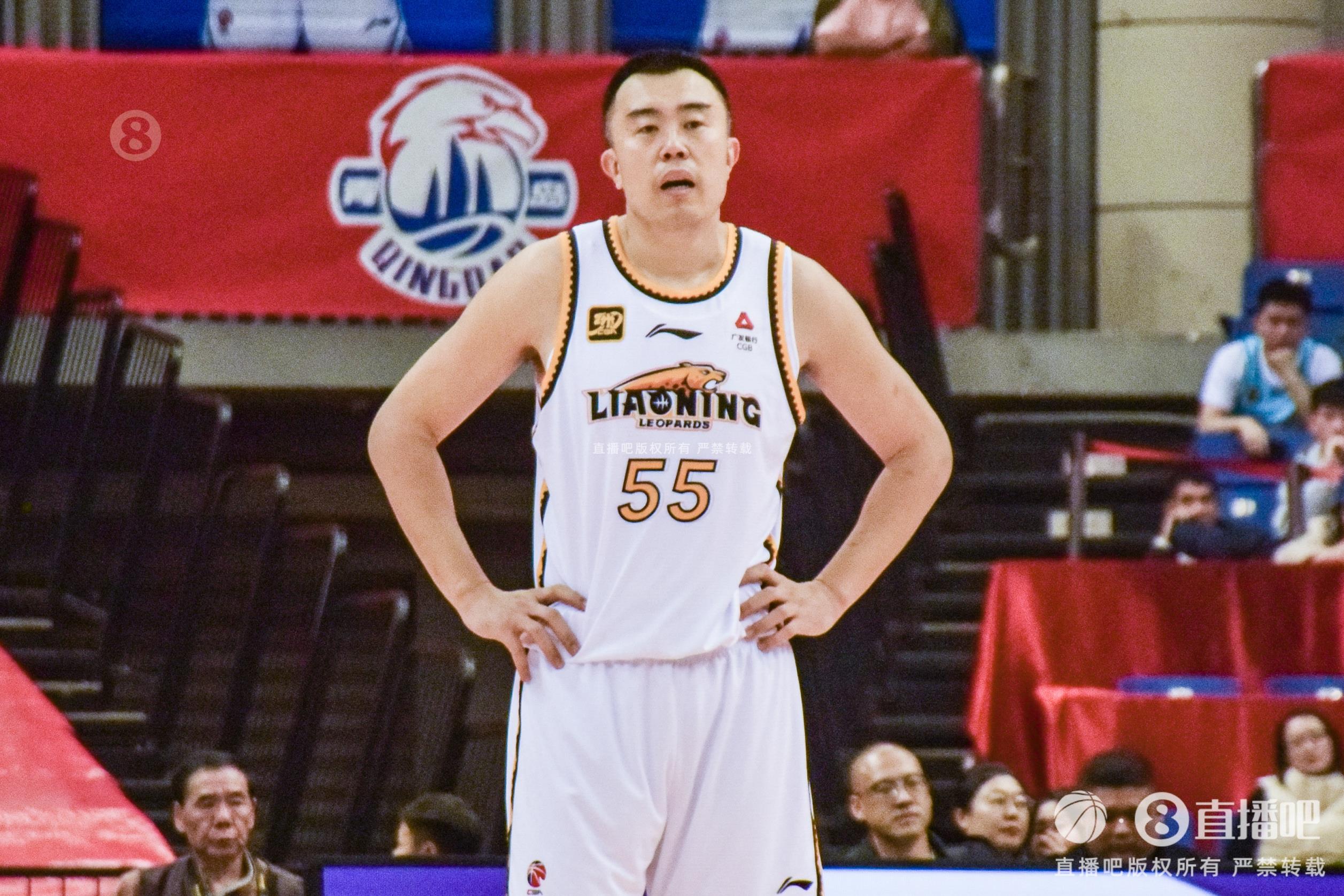 老將盡力了！韓德君7中4拿到14分12籃板3助攻